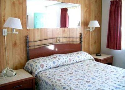 Stagecoach Motel Grass Valley Room photo