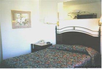 Stagecoach Motel Grass Valley Room photo